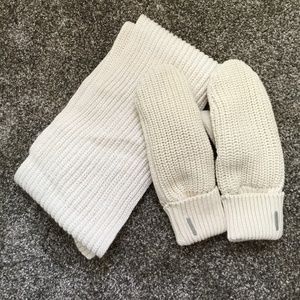 Love your melon matching Scarf and gloves